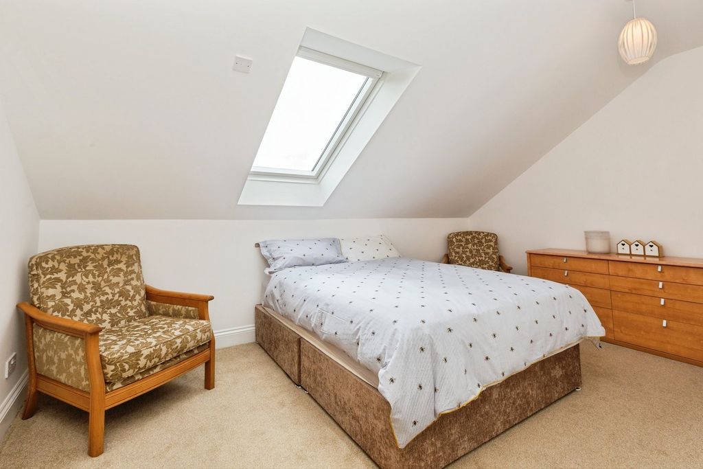 Additional image 18 of 4 bed detached house for saleWendover Road, Weston Turville, Aylesbury HP22