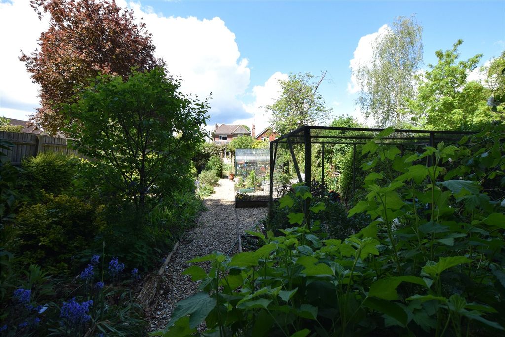 Additional image 36 of 3 bed detached house for saleChawton Park Road, Alton, Hampshire GU34