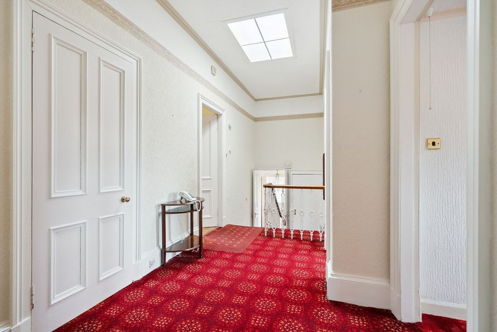 Additional image 4 of 3 bed flat for sale125A East Princes Street, Helensburgh G84