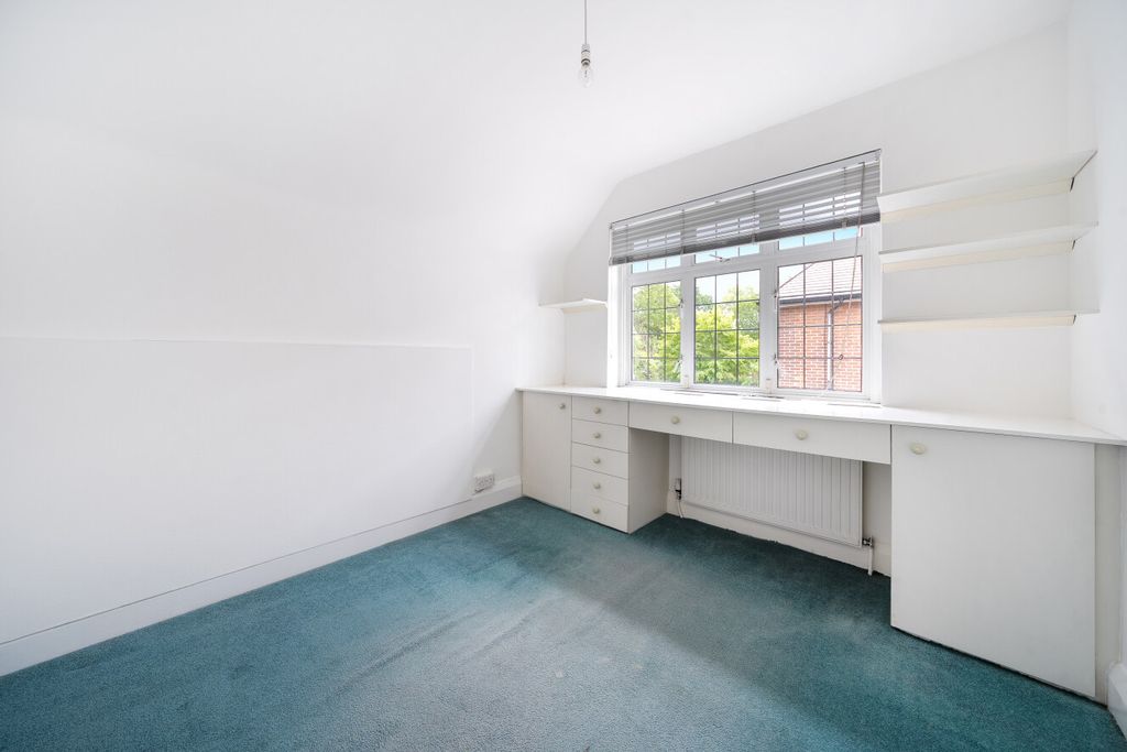 Additional image 12 of 4 bed detached house for saleDen Close, Beckenham BR3