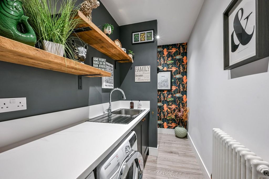 Additional image 11 of 4 bed property for saleSandersfield Road, Banstead SM7