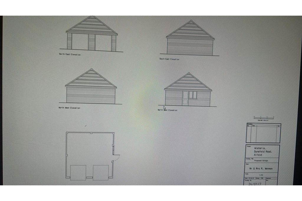 Land for saleDunsfold Road, Cranleigh GU6 photo 3