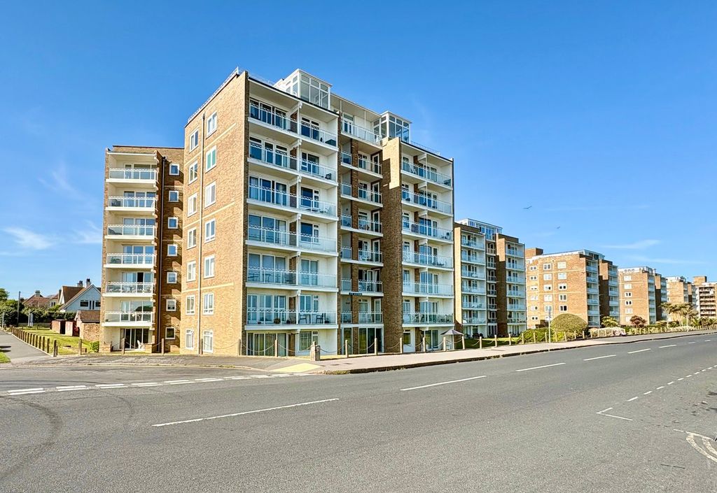 3 bed flat for saleSt Lucia, West Parade, Bexhill-On-Sea TN39