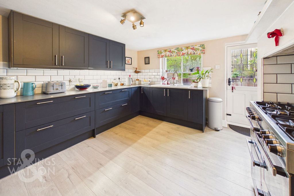 Additional image 2 of 5 bed semi-detached house for saleStation Road, Beccles NR34