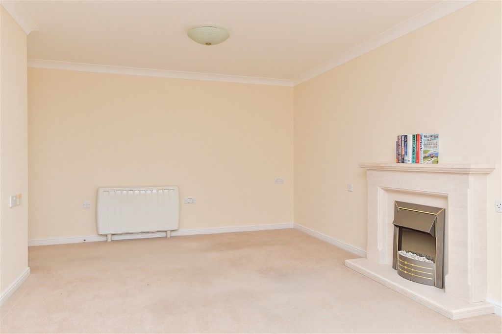 Additional image 7 of 1 bed flat for saleQueen Street, Arundel, West Sussex BN18