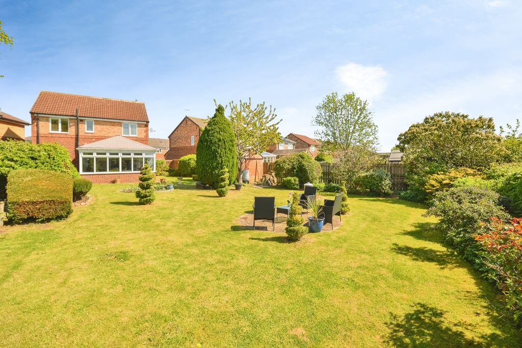 Additional image 2 of 4 bed detached house for salePeirse Close, Bedale DL8
