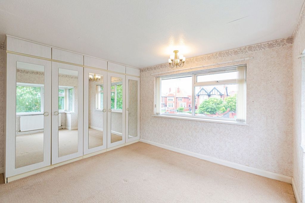 Additional image 8 of 2 bed flat for saleClifton Drive South, Lytham St. Annes, Lancashire FY8