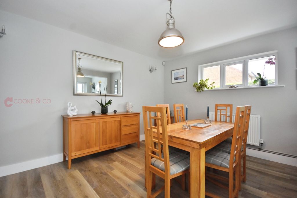 Additional image 19 of 4 bed detached bungalow for saleKingsgate Avenue, Broadstairs, Kent CT10
