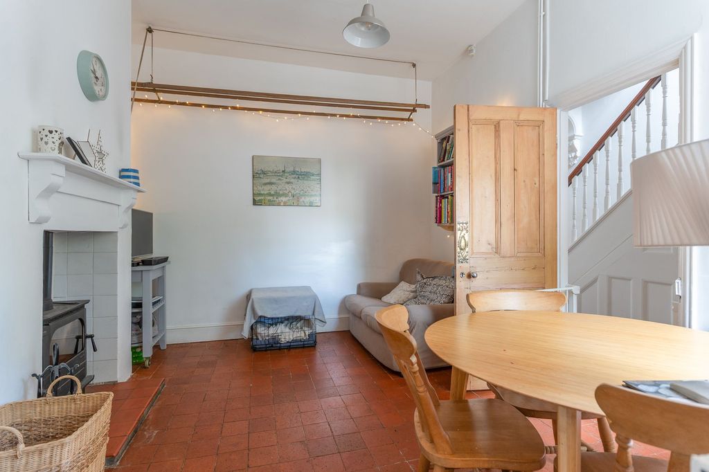 Additional image 10 of 4 bed semi-detached house for saleFields Road, Newport NP20