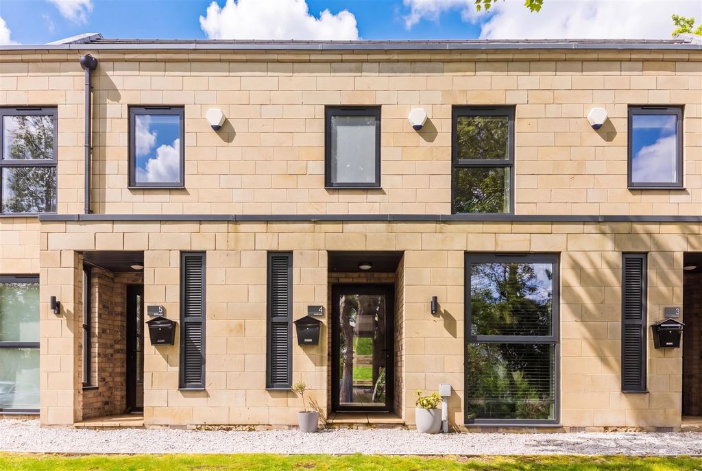 Additional image 18 of 4 bed terraced house for saleCliff Oaks, Fawcett Lane, Wortley, Leeds LS12