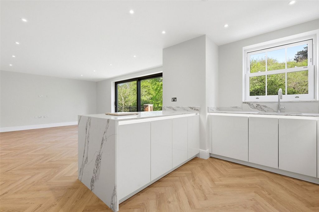 Additional image 11 of 2 bed flat for saleForest Heights, High Lane, Stansted, Essex CM24