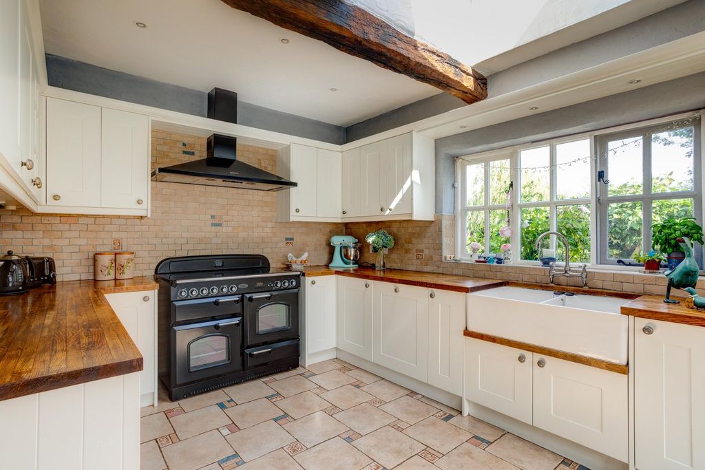 Additional image 5 of 4 bed detached bungalow for saleSandhurst Lane, Bexhill On Sea TN39