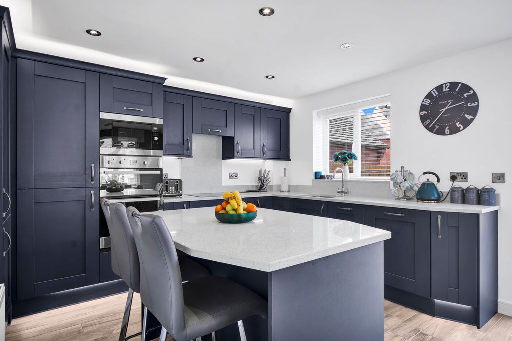 Additional image 10 of 5 bed detached house for saleSpitfire Road, Castle Donington DE74