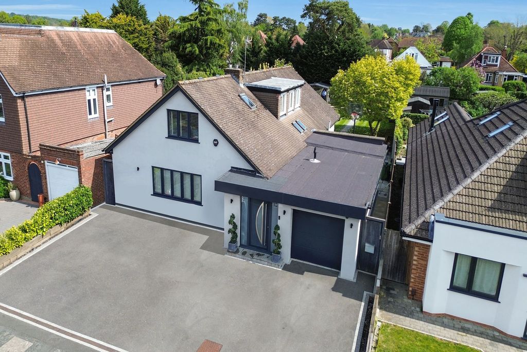 5 bed detached bungalow for saleWest Farm Close, Ashtead KT21