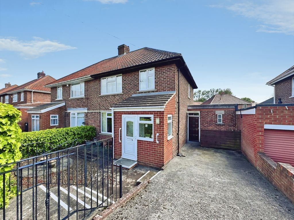 3 bed semi-detached house for salePark View, Blaydon-On-Tyne NE21