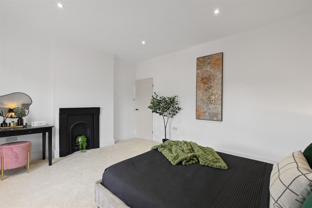 Additional image 9 of 4 bed end terrace house for saleNew Queen Street, Chesterfield S41