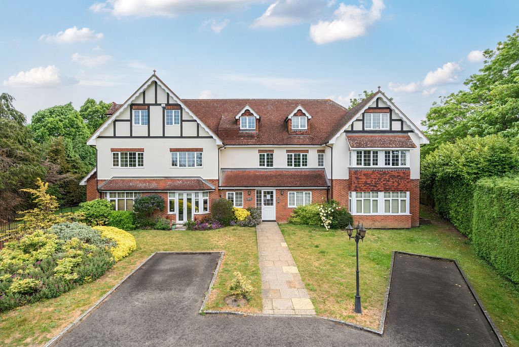 Additional image 9 of 2 bed flat for saleWilson Way, Horsell, Woking GU21