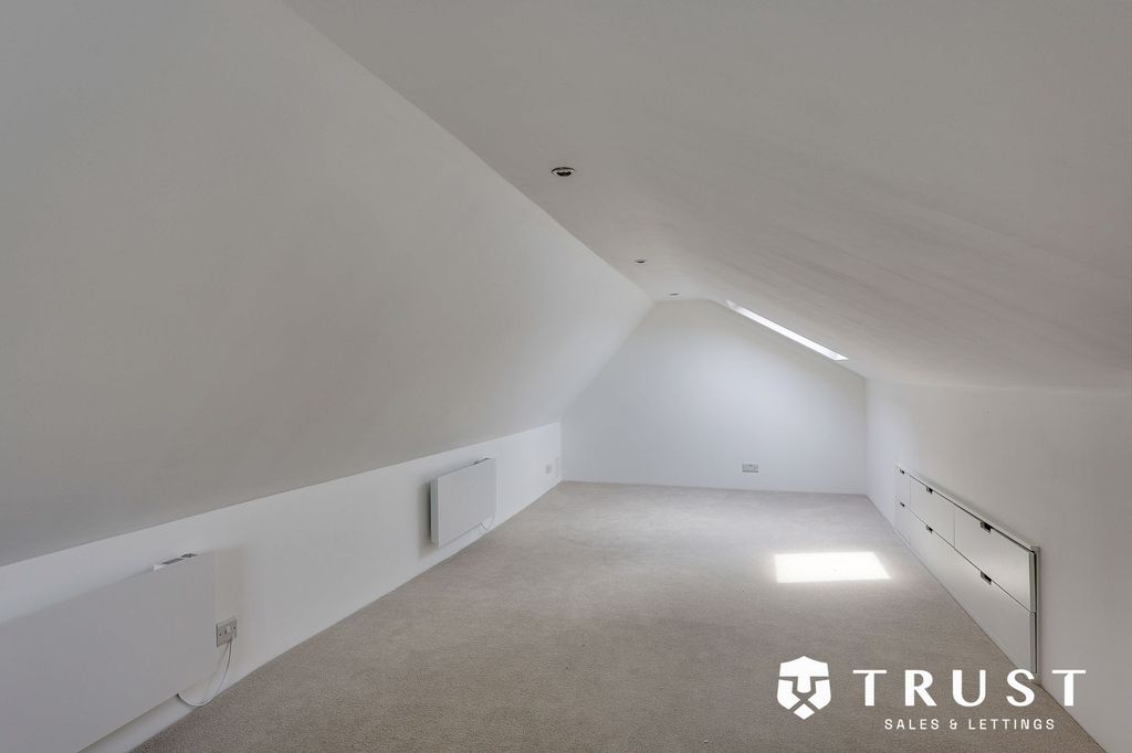 Additional image 34 of 3 bed detached house for saleMill Lane, Batley WF17
