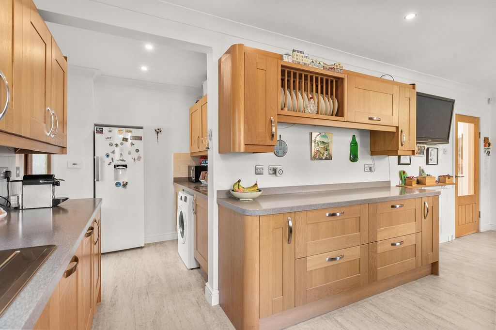 Additional image 7 of 3 bed detached house for saleDrummond Avenue, Auchterarder PH3
