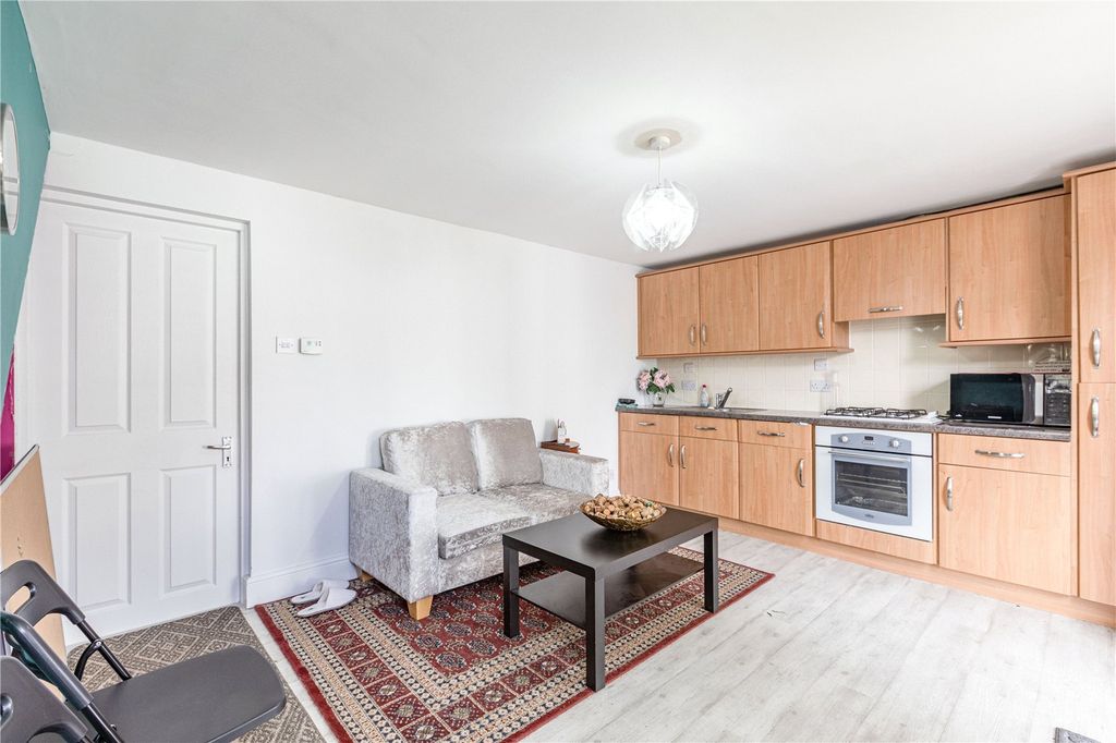 Additional image 39 of 5 bed detached house for salePinewood Avenue, New Haw, Addlestone, Surrey KT15