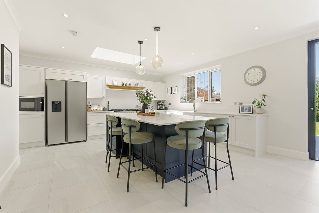 Additional image 5 of 4 bed detached house for saleCandlemas Lane, Beaconsfield, Buckinghamshire HP9