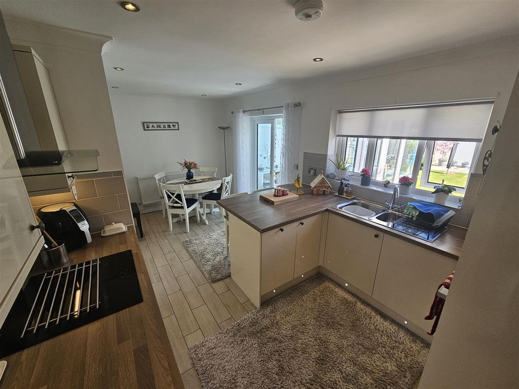 Additional image 9 of 3 bed semi-detached house for saleCadwgan Place, Fairwater, Cardiff CF5