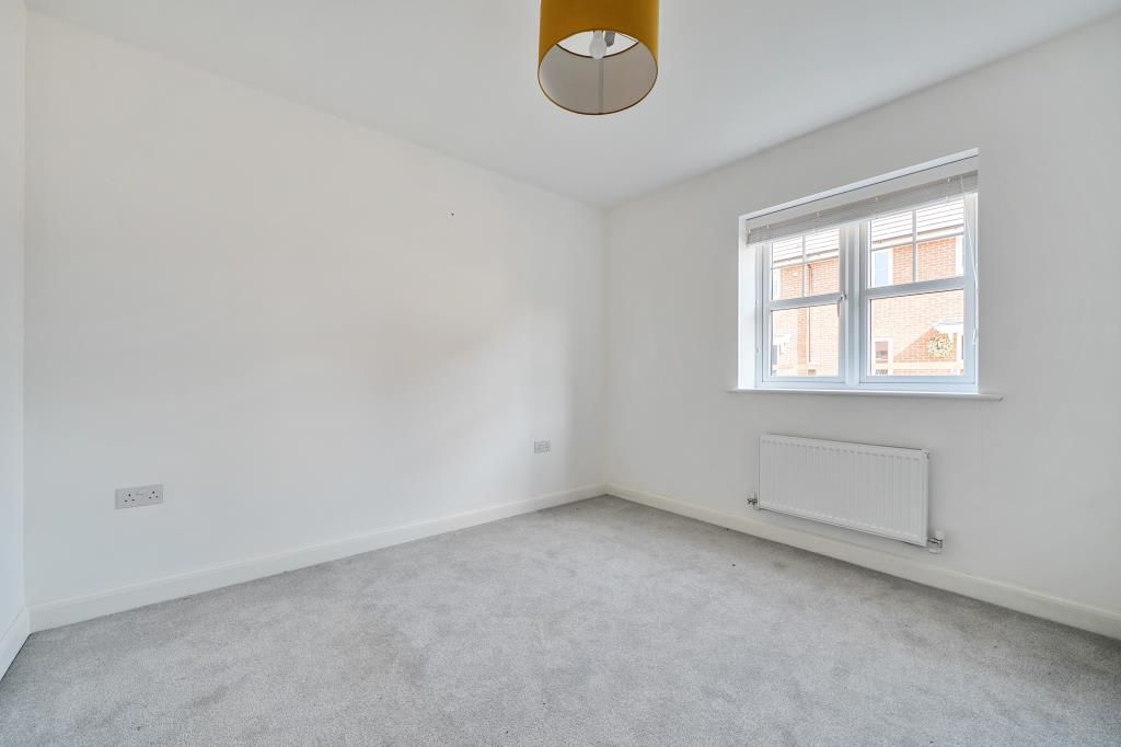 2 bed flat for saleArborfield Green, Reading, Berkshire RG2 photo 2