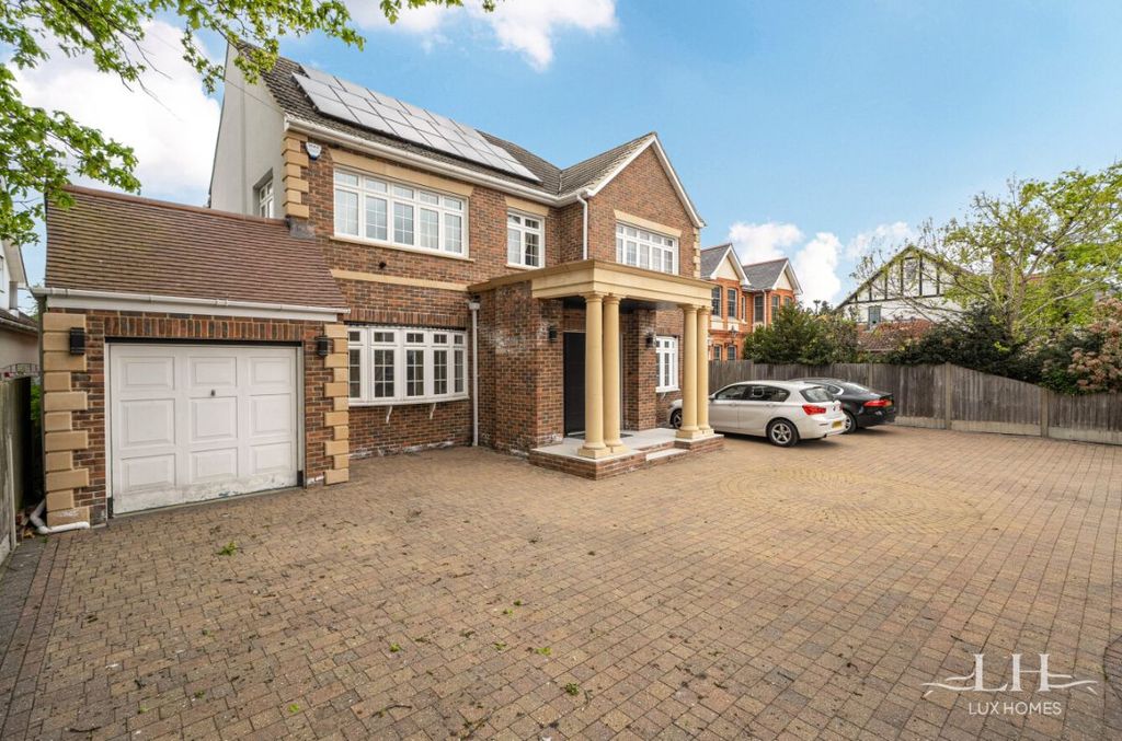 Additional image 40 of 4 bed detached house for saleNelmes Road, Emerson Park RM11
