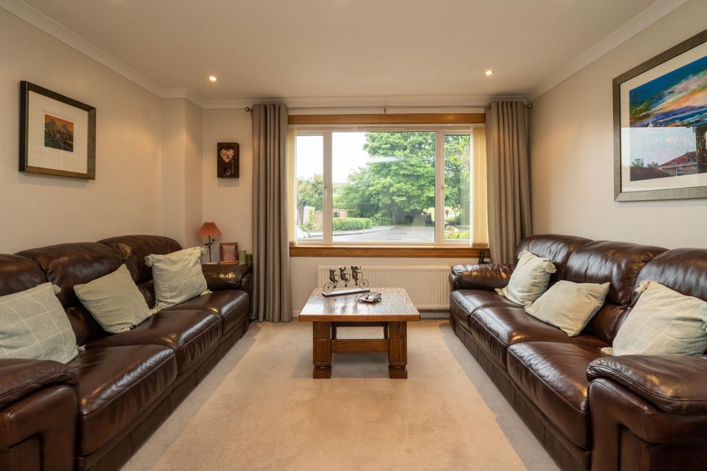 3 bed detached house for saleCherry Tree Park, Balerno EH14 photo 2
