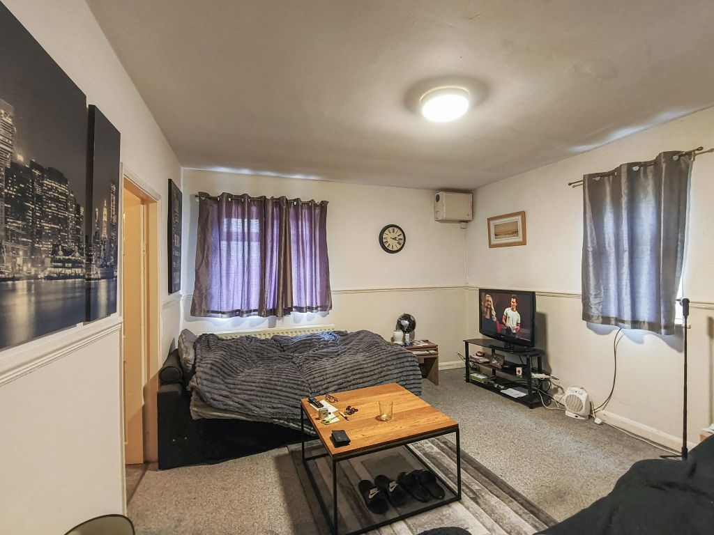 Additional image 3 of 2 bed flat for salePont Street, Ashington NE63