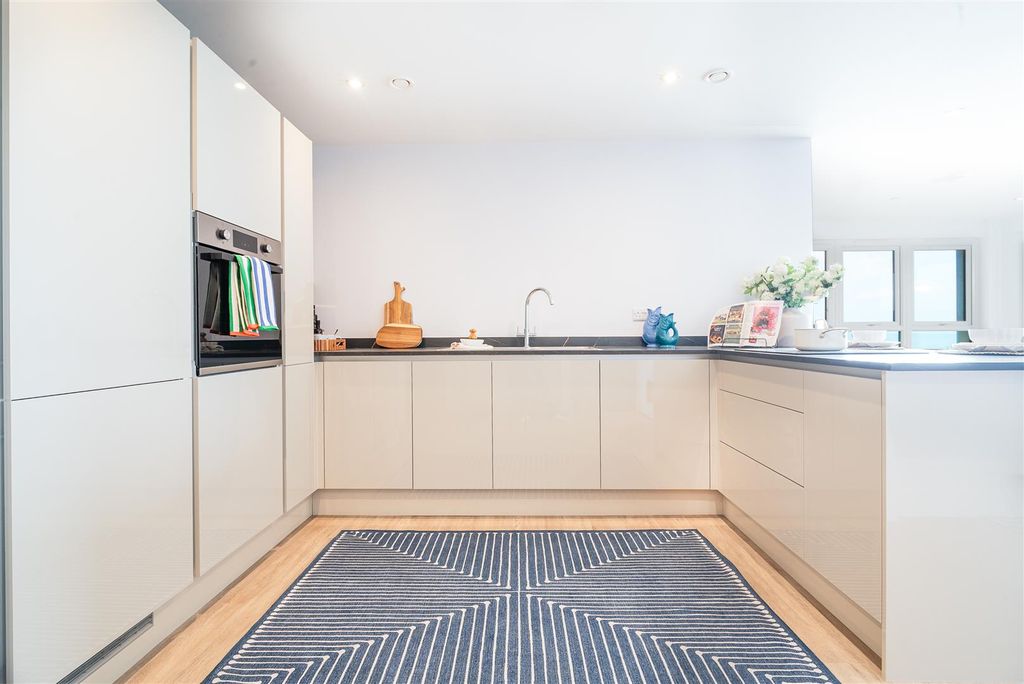 Additional image 11 of 2 bed flat for saleBreakwater Way, Sandown PO36