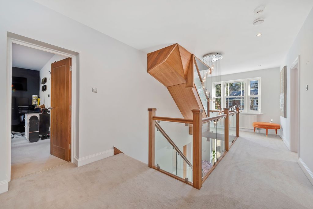 Additional image 8 of 6 bed detached house for saleLlanvair Drive, Ascot SL5