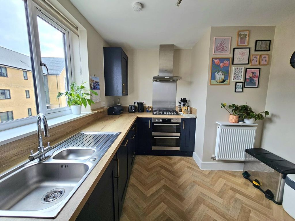 Additional image 4 of 2 bed flat for saleAshton Lane, Dursley GL11