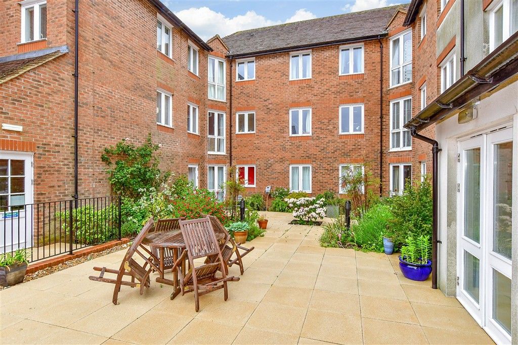 Additional image 10 of 1 bed flat for saleQueens Street, Arundel, West Sussex BN18