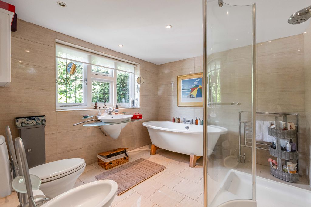 Additional image 18 of 5 bed detached house for saleCross Oak Road, Berkhamsted, Hertfordshire HP4
