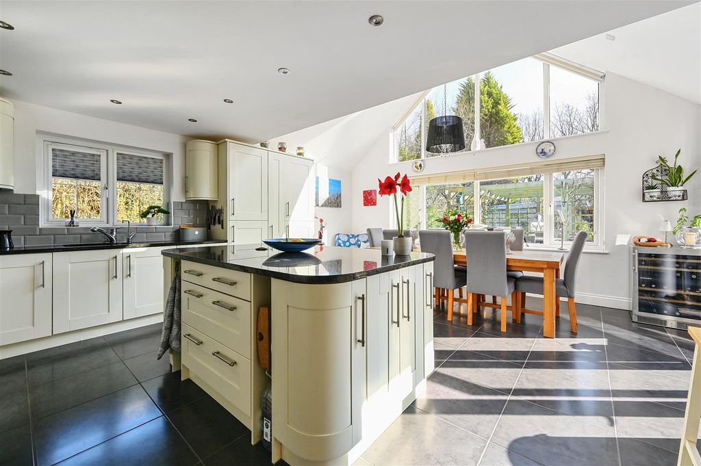 Additional image 2 of 4 bed detached house for saleClavering Walk, Cooden, Bexhill-On-Sea TN39