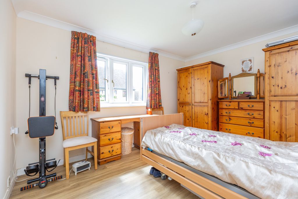 Additional image 5 of 2 bed flat for saleKing Edmund Court, Gillingham SP8