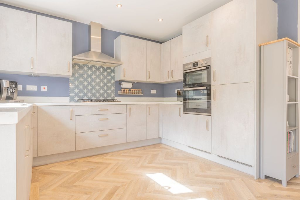 Additional image 2 of 3 bed detached house for saleFerrite Road, Newport NP19