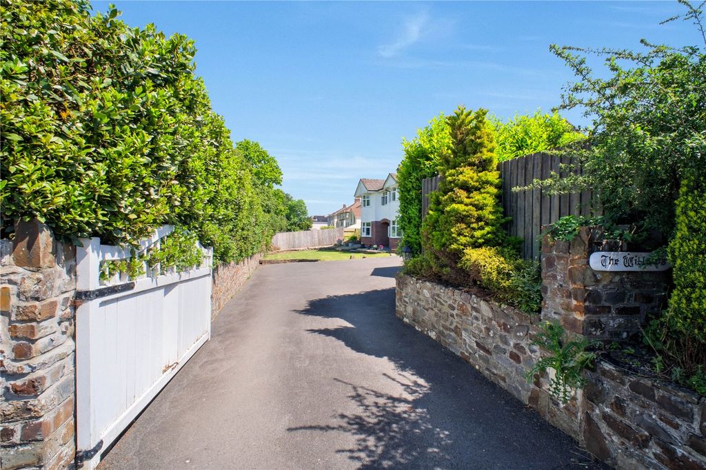 7 bed detached house for saleMiddleton Road, Bideford, Devon EX39 photo 2