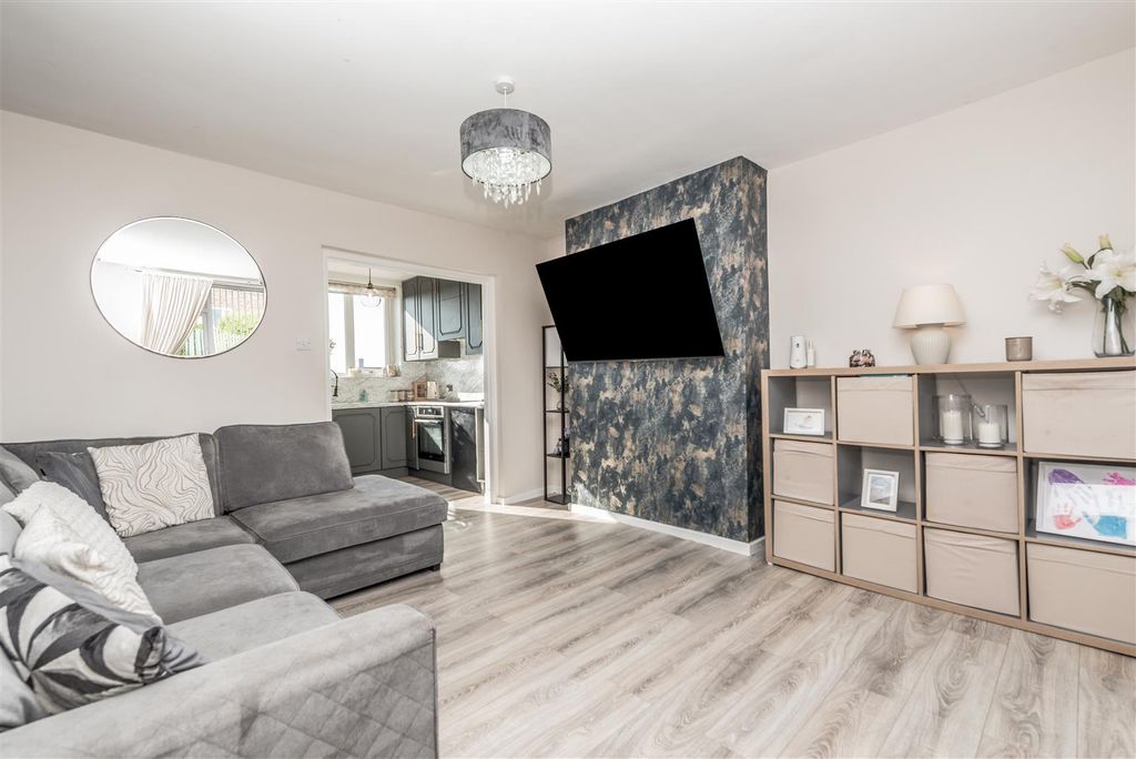 Additional image 6 of 3 bed town house for saleHighfield Close, Leeds LS12