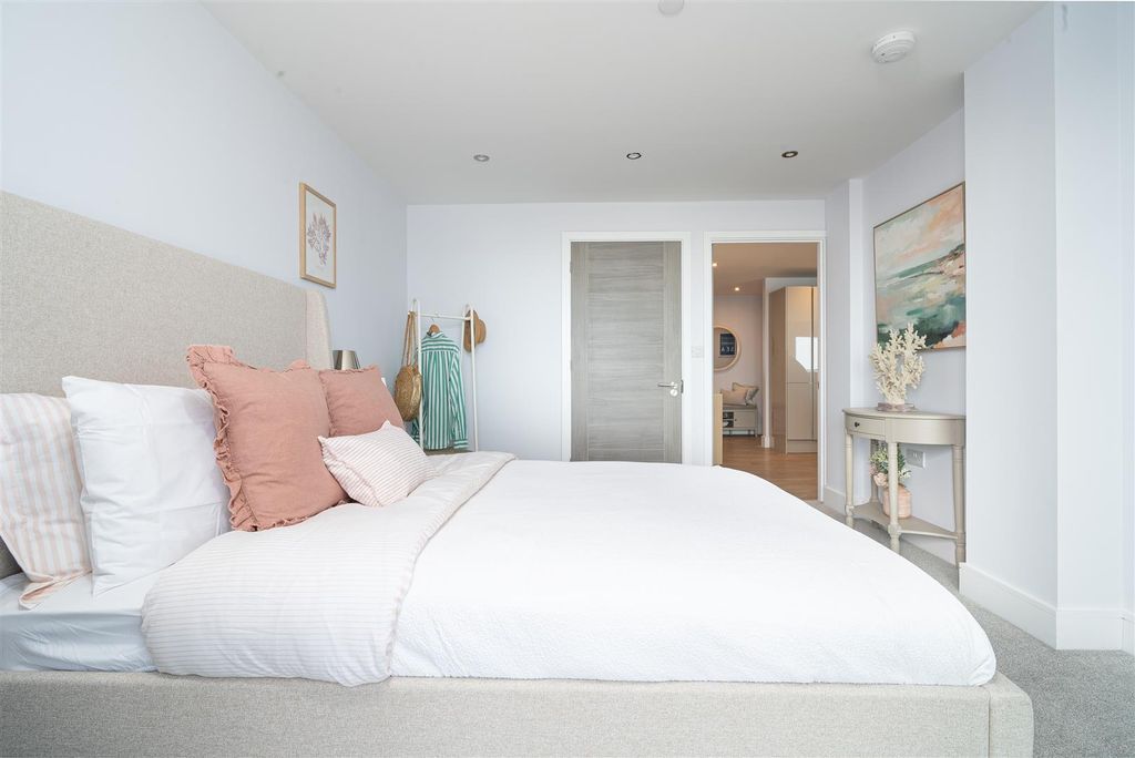 Additional image 5 of 2 bed flat for saleBreakwater Way, Sandown PO36