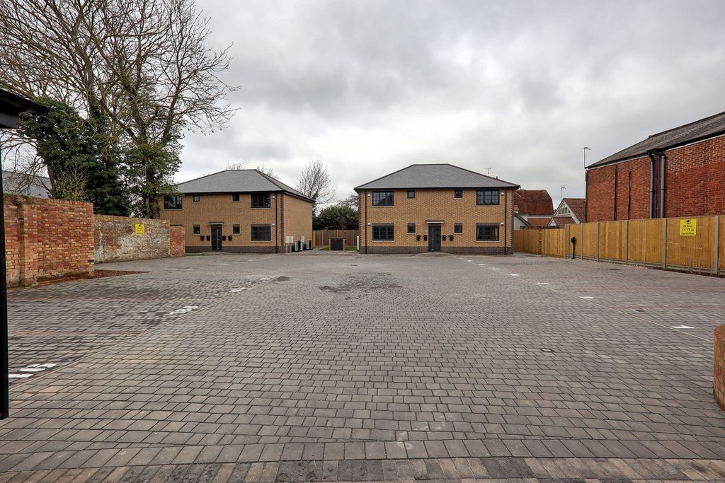 1 bed flat for saleCoxs Yard, Braintree CM7