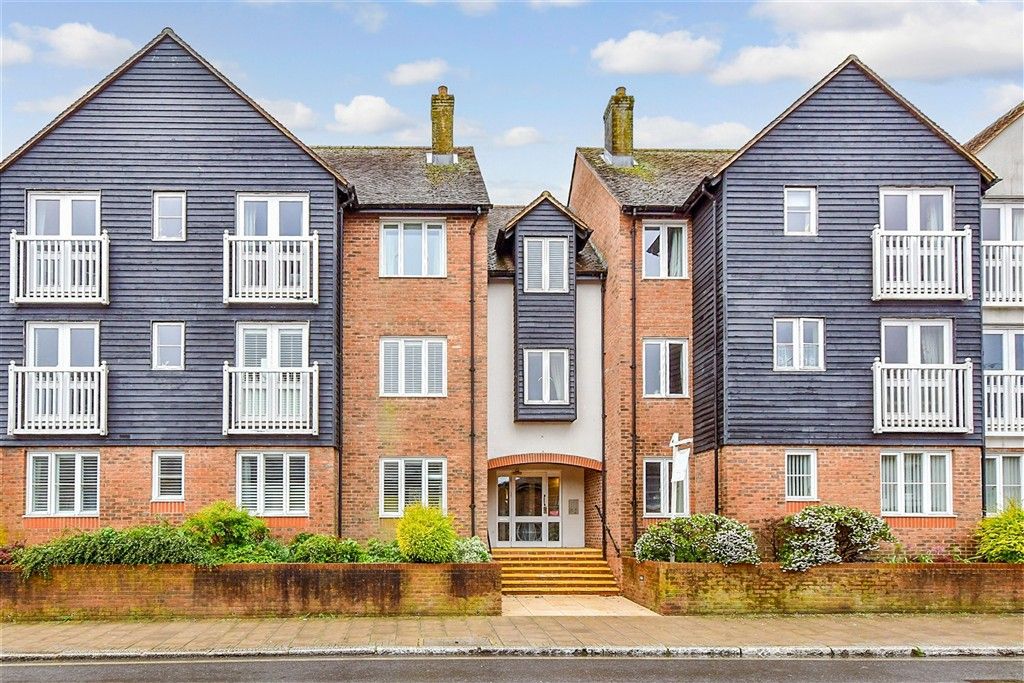 1 bed flat for saleQueens Street, Arundel, West Sussex BN18
