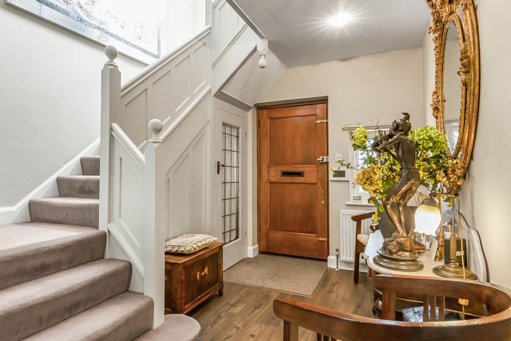 Additional image 25 of 5 bed detached house for saleCross Oak Road, Berkhamsted, Hertfordshire HP4