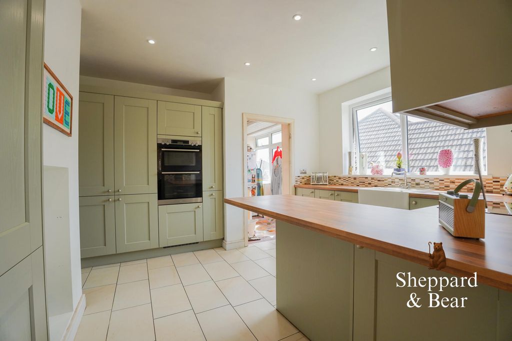 Additional image 7 of 3 bed detached bungalow for saleBall Road, Llanrumney, Cardiff CF3