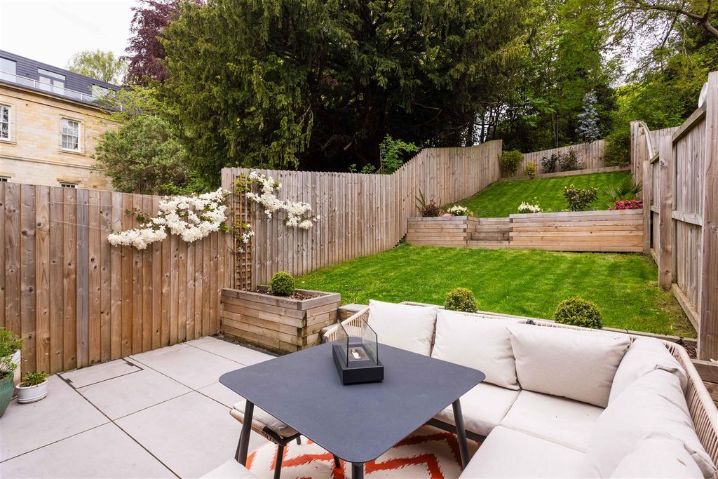 Additional image 3 of 4 bed terraced house for saleCliff Oaks, Fawcett Lane, Wortley, Leeds LS12