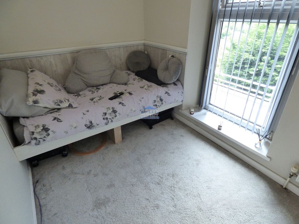 Additional image 11 of 3 bed flat for saleVale View Terrace, Nantymoel, Bridgend. CF32