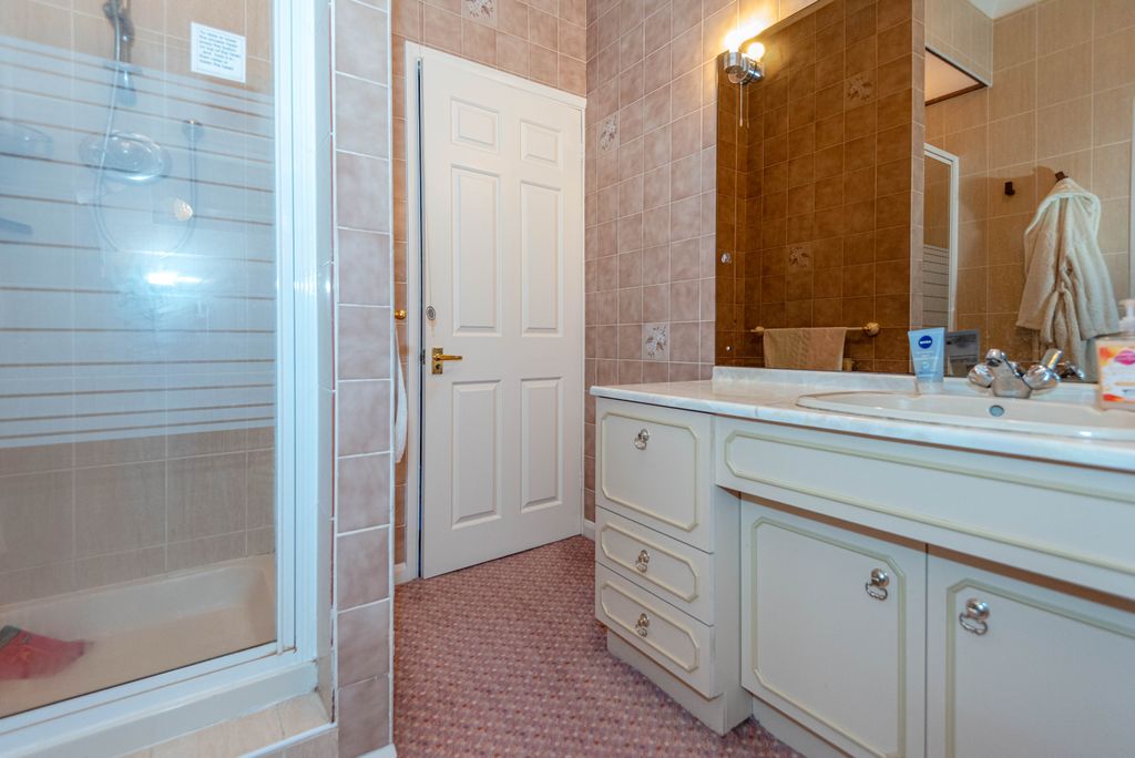 Additional image 28 of 4 bed detached bungalow for saleRiverside Avenue, Broxbourne EN10