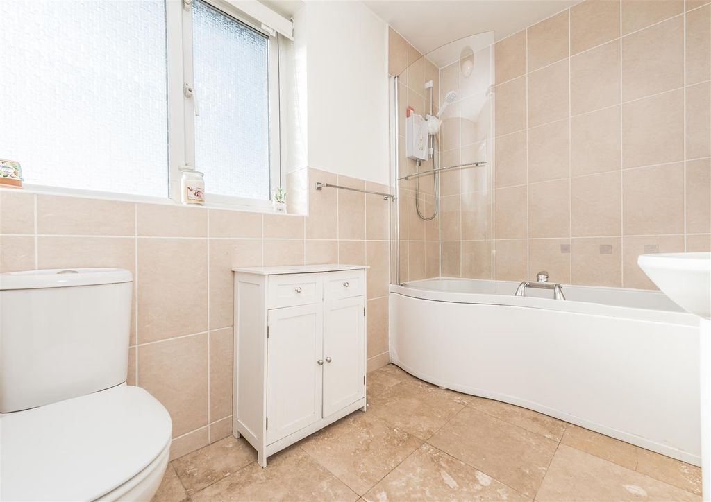 Additional image 10 of 3 bed town house for saleHighfield Close, Leeds LS12