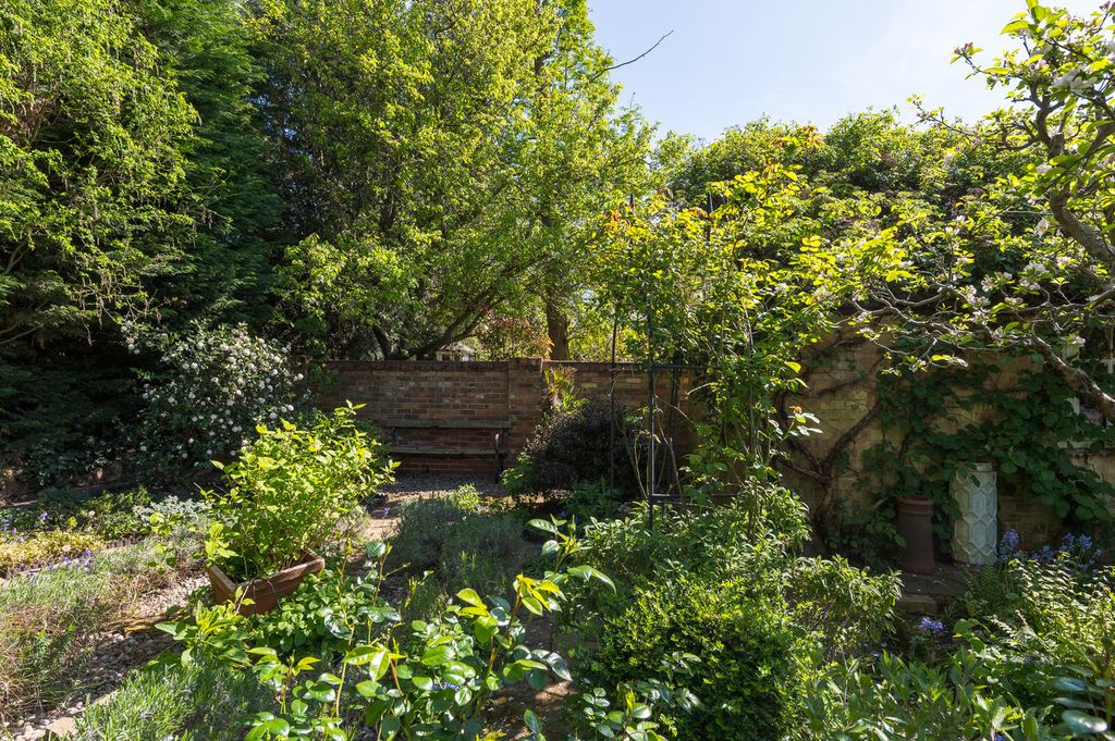 Additional image 17 of 5 bed detached house for saleChaucer Road, Bedford MK40